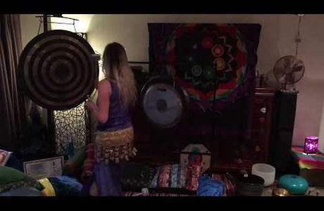 5 Minute Mindfulness Sound Bath | Gong Meditation...